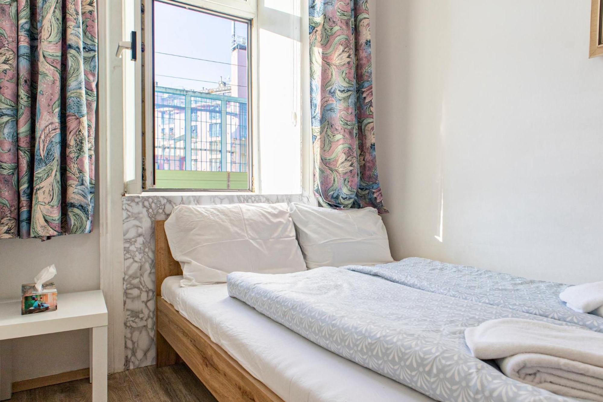 Convenient Shared - Near Danube & Millenium Tower Gasthof Wien