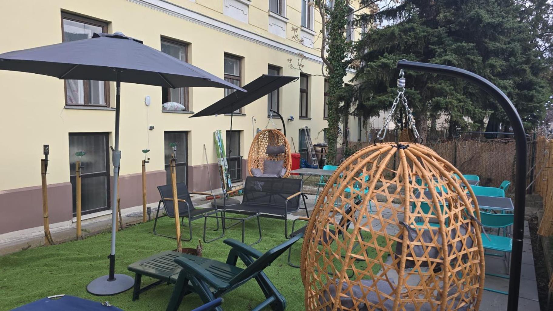 Gasthof Convenient Shared - Near Danube & Millenium Tower *